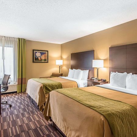 Comfort Inn & Suites Kansas City - Northeast Экстерьер фото