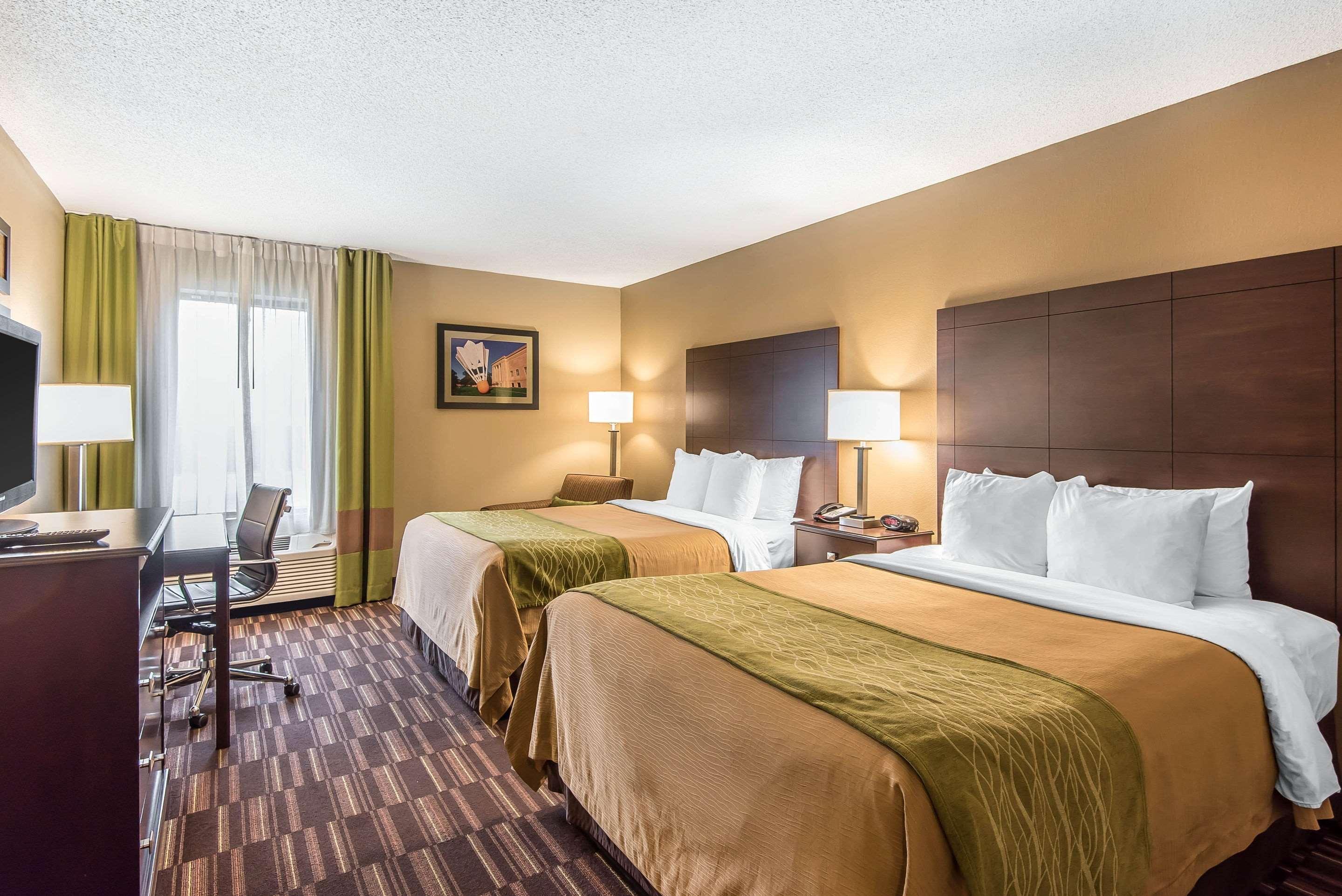 Comfort Inn & Suites Kansas City - Northeast Экстерьер фото